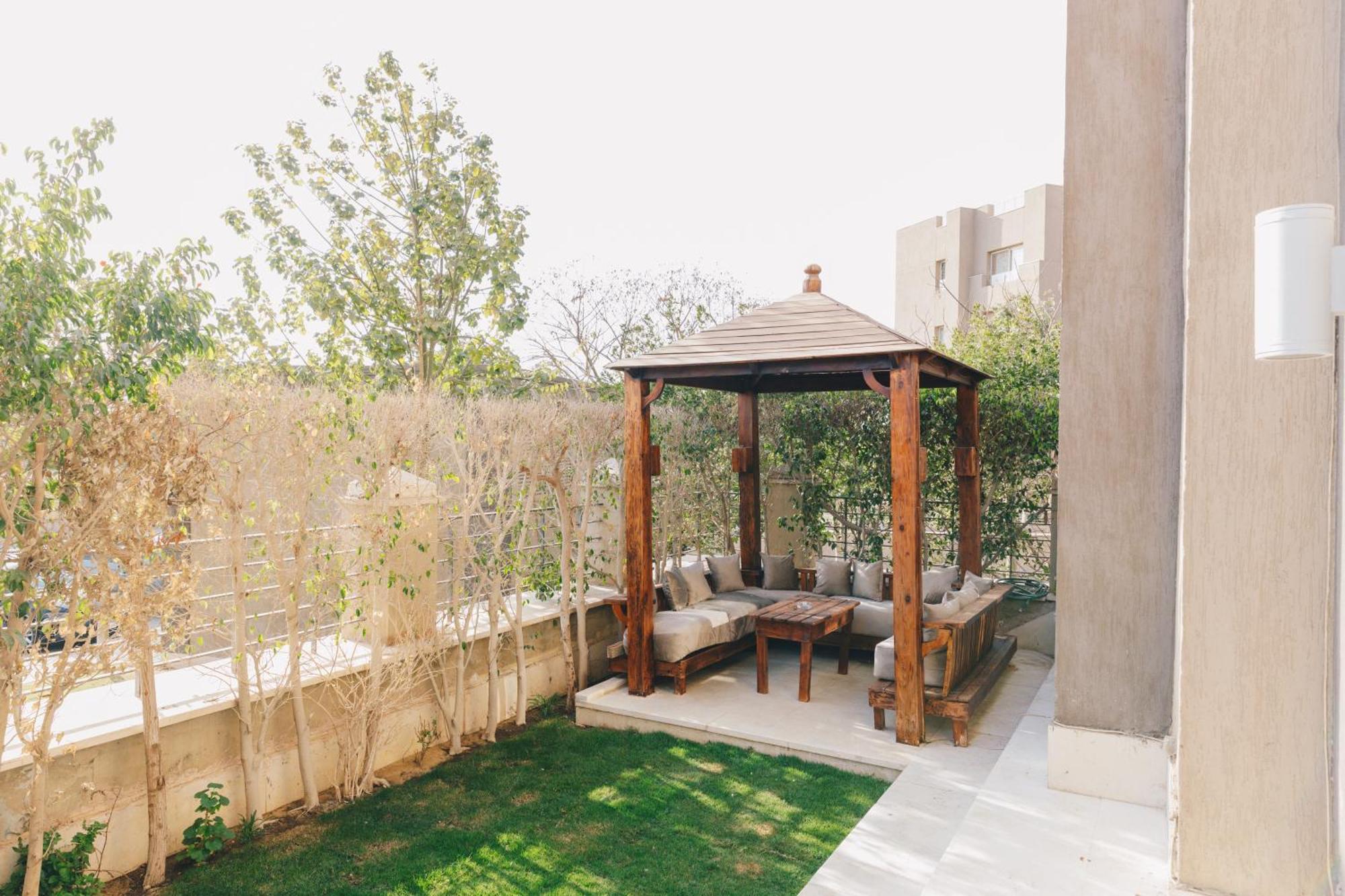 The Near Auc By Elegant Appartement