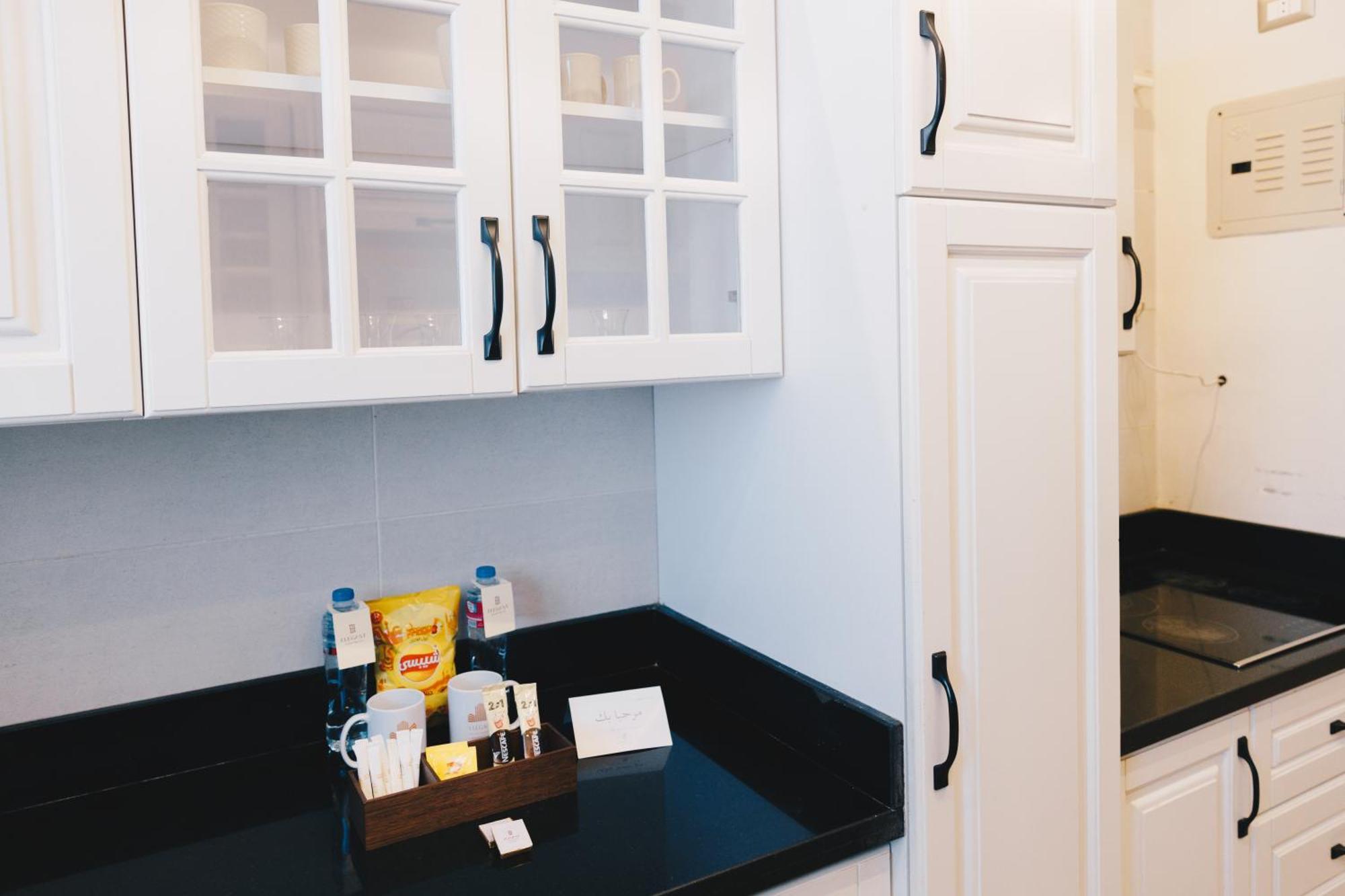 The Near Auc By Elegant Appartement