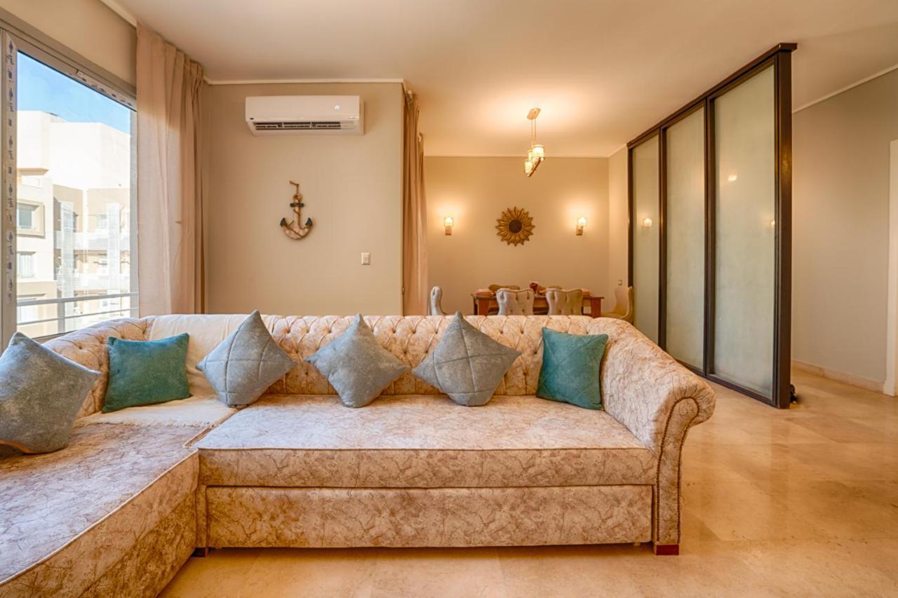 The Near Auc By Elegant Apartment *