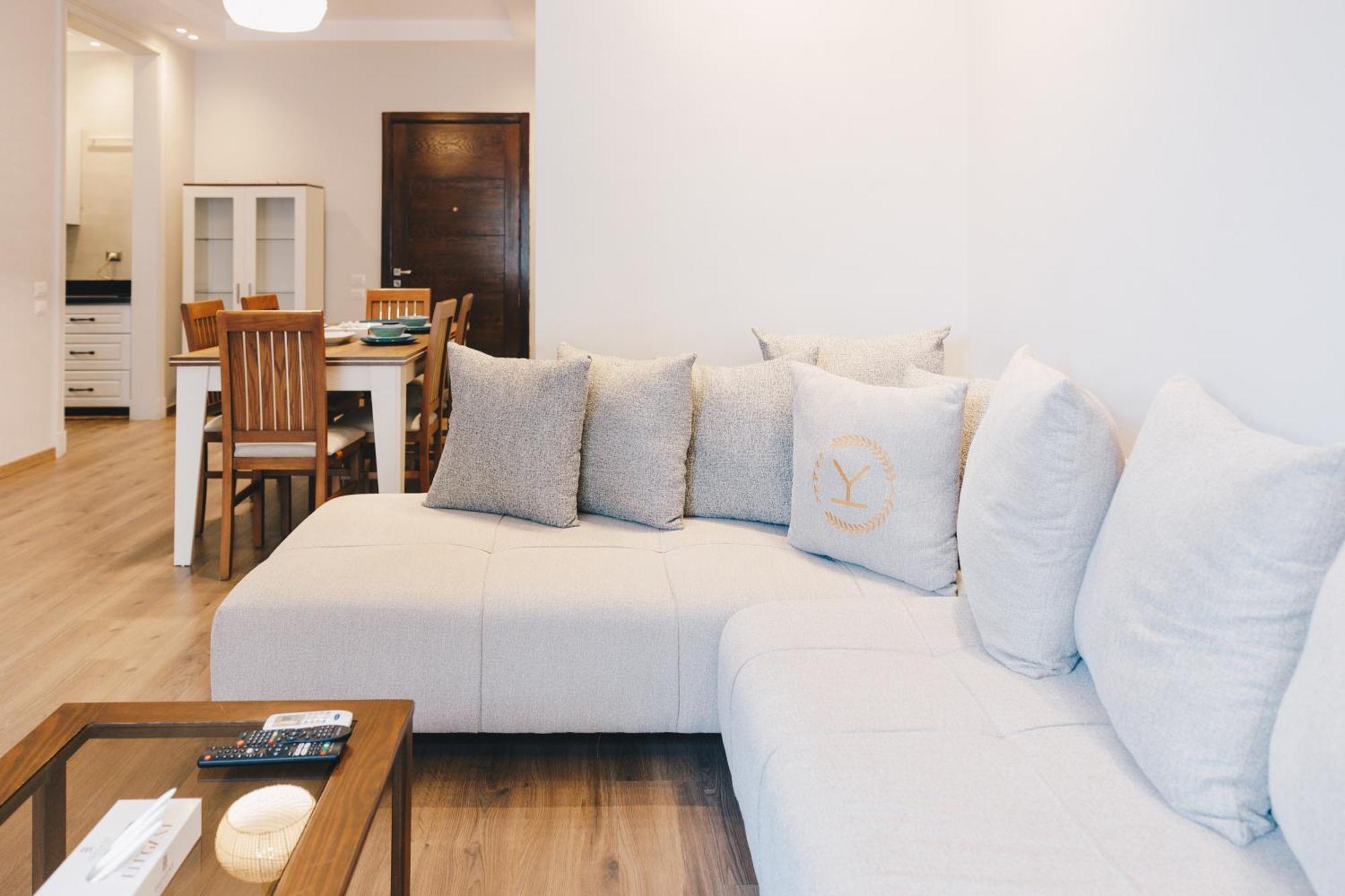 Apartment The Near Auc By Elegant *